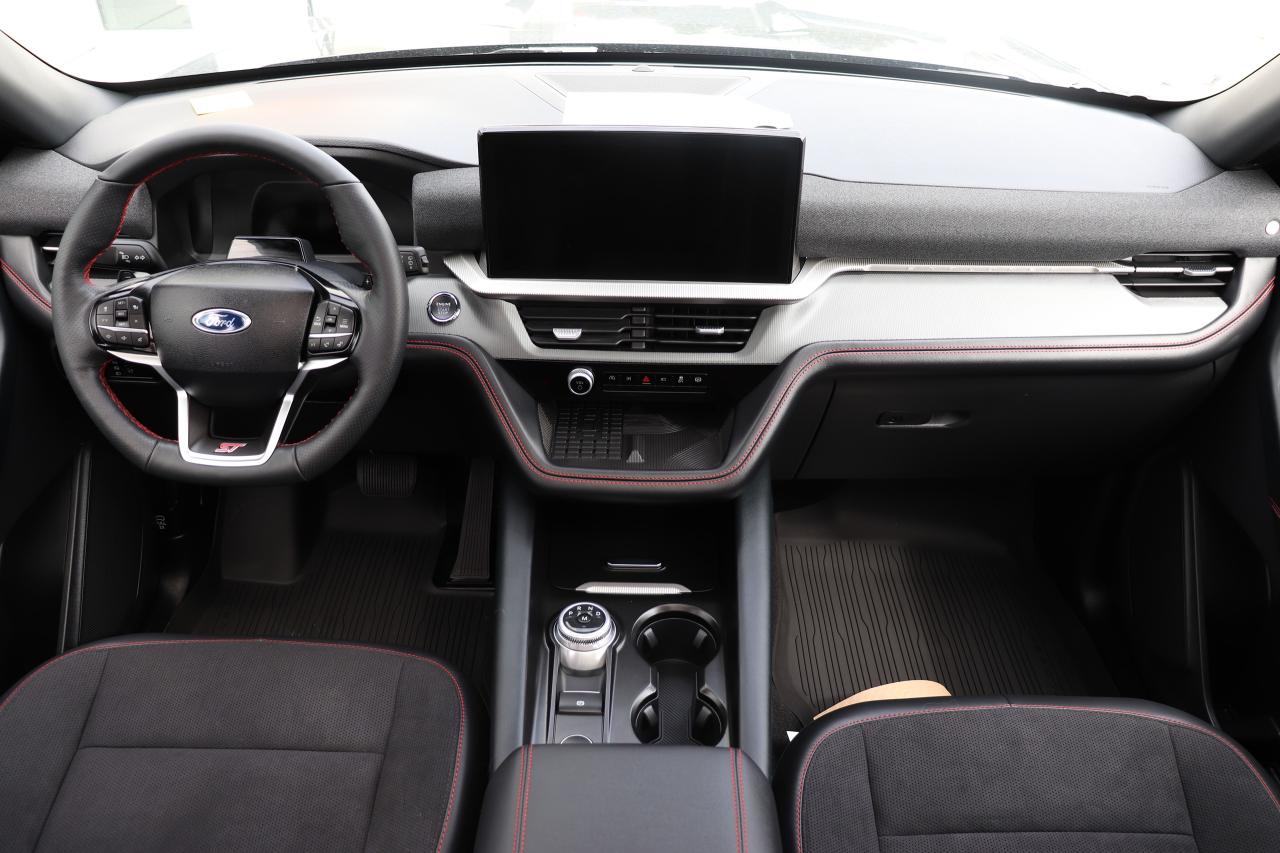 2025 Ford Explorer ST 4WD Photo5