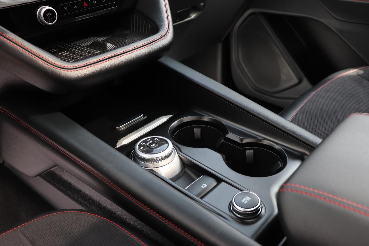 2025 Ford Explorer ST 4WD Photo5