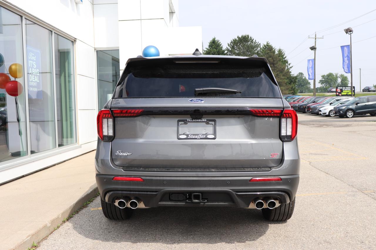 2025 Ford Explorer ST 4WD Photo
