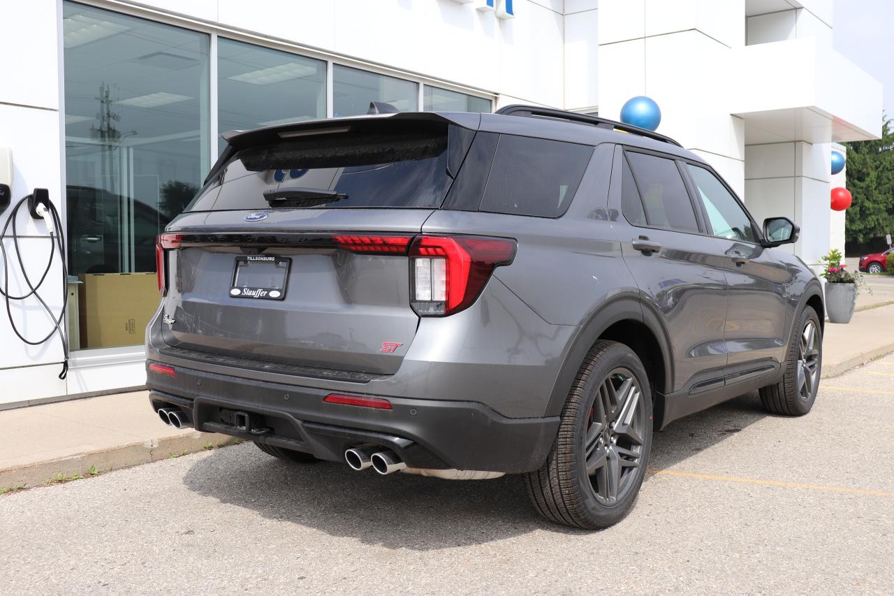 2025 Ford Explorer ST 4WD Photo