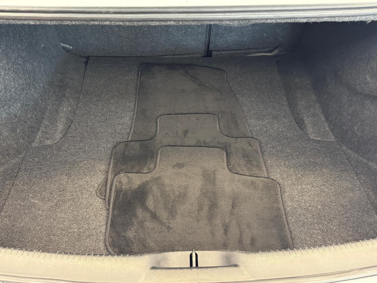 2019 Chrysler 300 300S+New Brakes+Tires+Alloy+ApplePlay+Remote Start - Photo #25