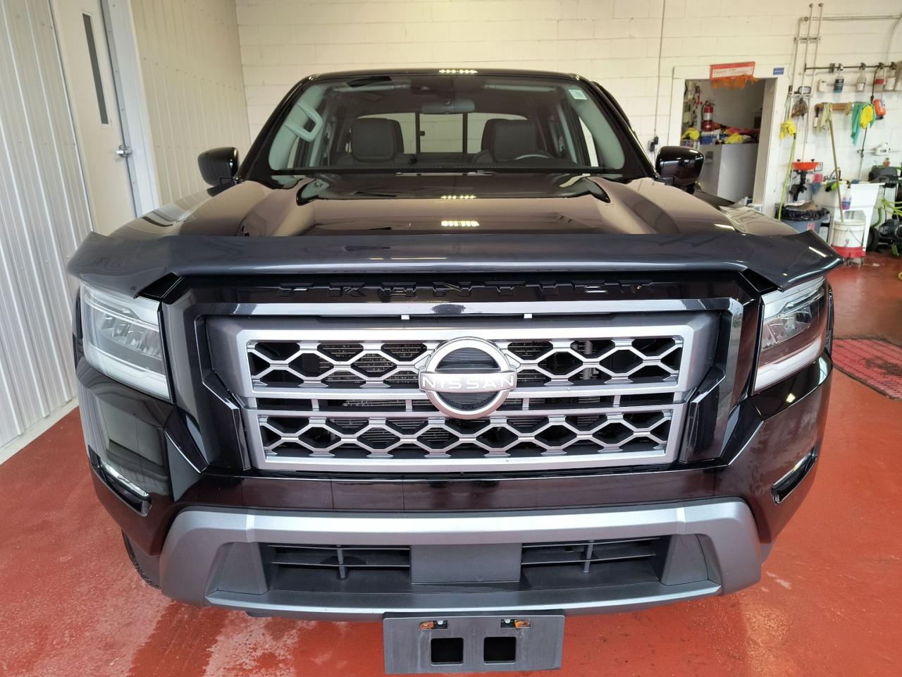 2022 Nissan Frontier SV Photo2