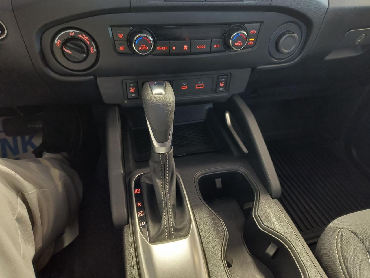 2022 Nissan Frontier SV Photo