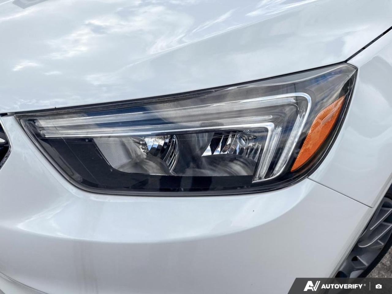 2019 Buick Encore SPORT TOURING / AWD / NO ACCIDENTS / SUNROOF / NAV Photo