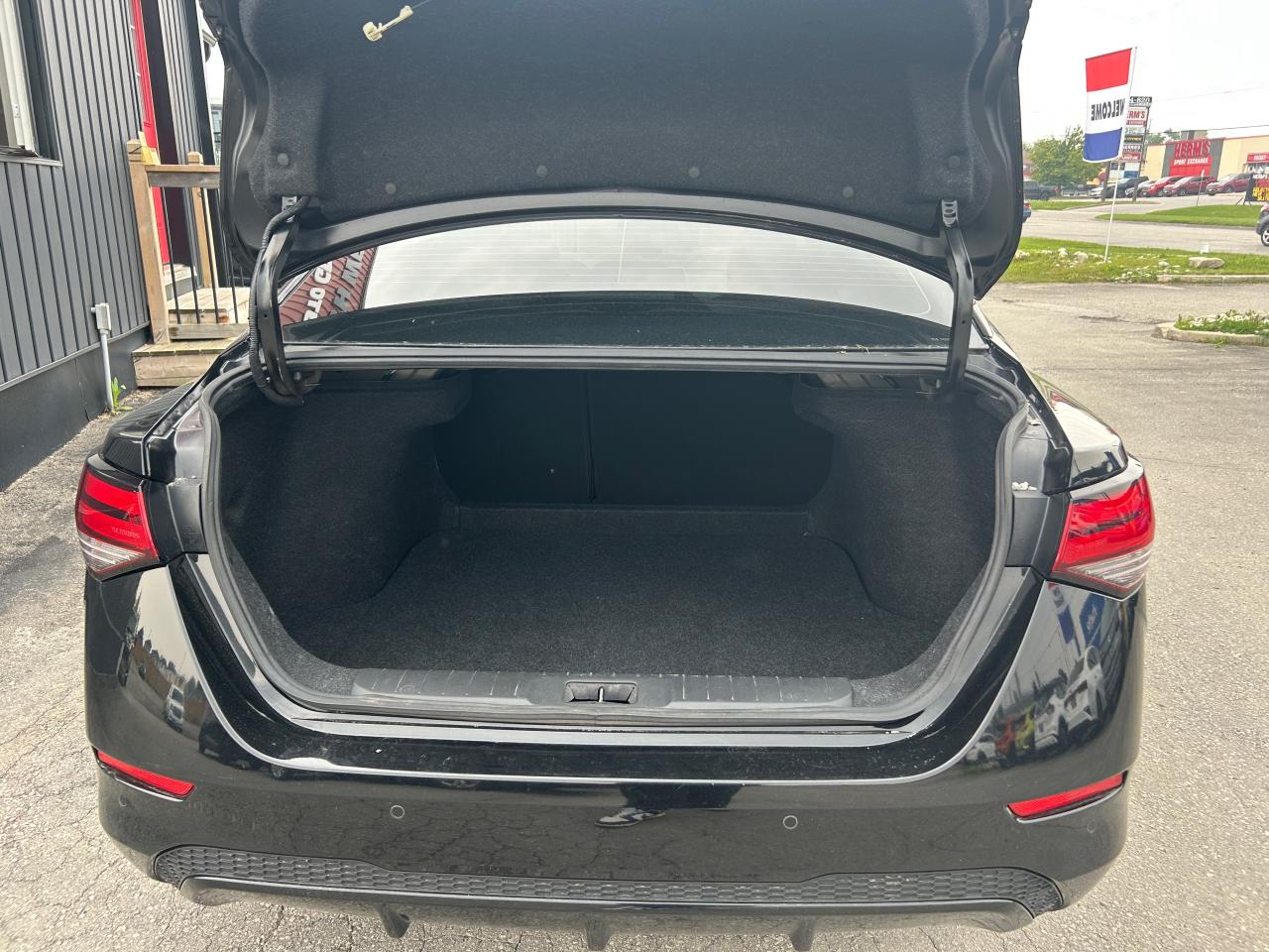 2020 Nissan Sentra SV - Photo #6