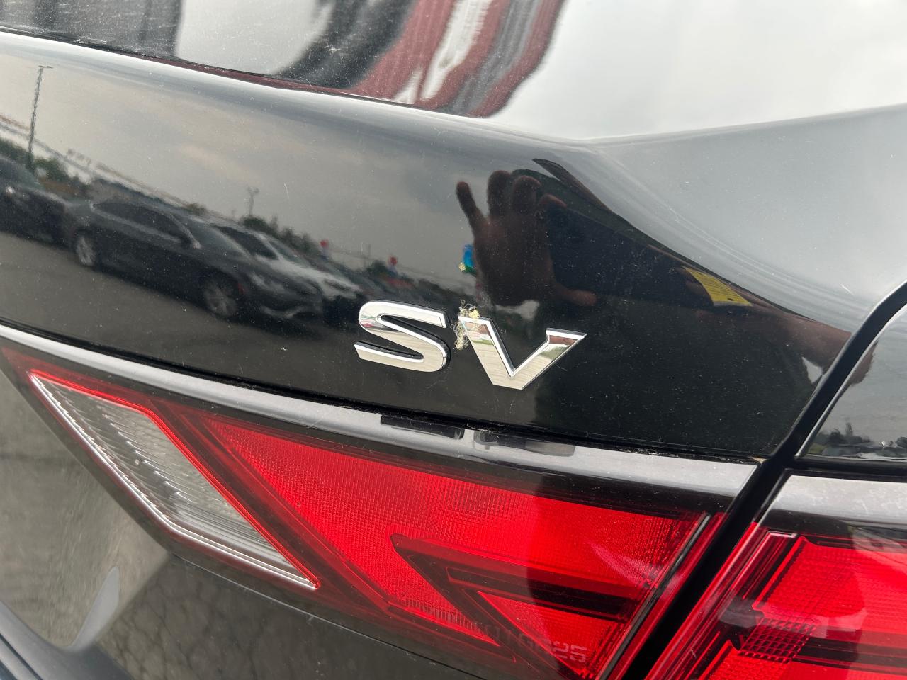 2020 Nissan Sentra SV - Photo #8