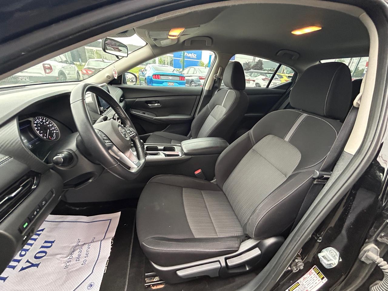 2020 Nissan Sentra SV - Photo #4