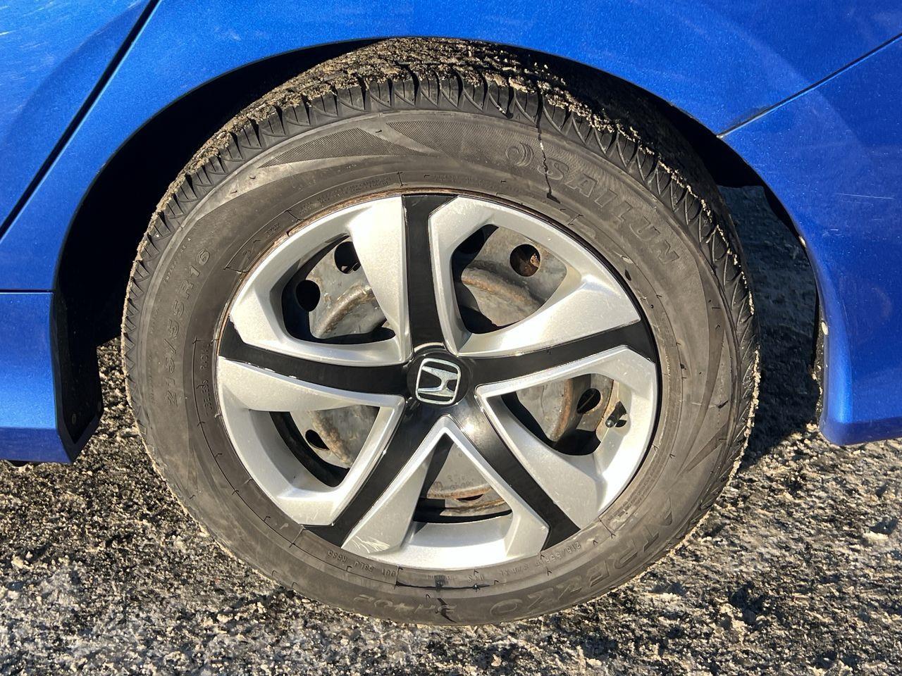 2018 Honda Civic LX APPLE CARPLAY/ANDROID AUTO, BACK UP CAM, HEATED SEATS, CRUISE CONTROL!! Photo