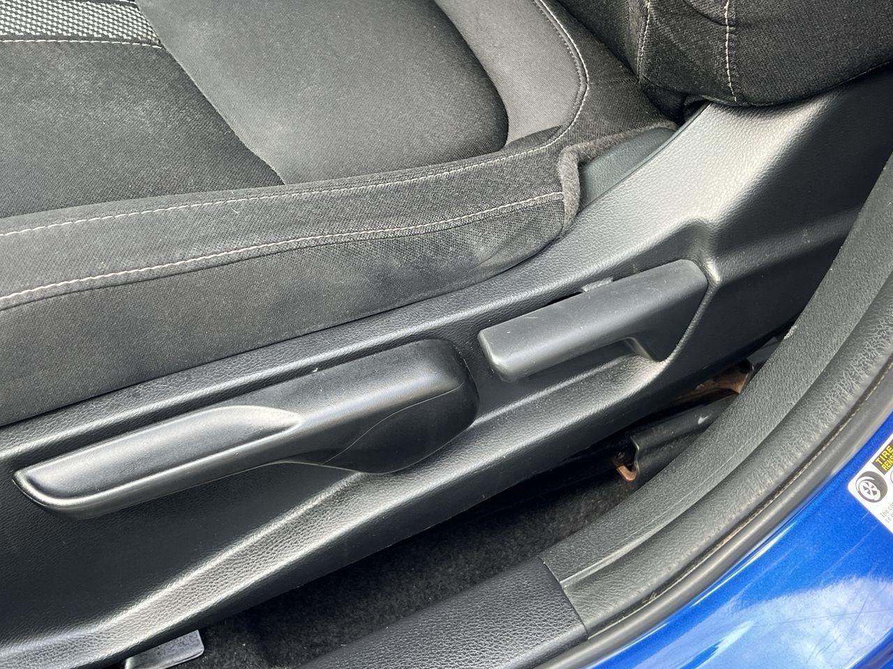 2018 Honda Civic LX APPLE CARPLAY/ANDROID AUTO, BACK UP CAM, HEATED SEATS, CRUISE CONTROL!! Photo