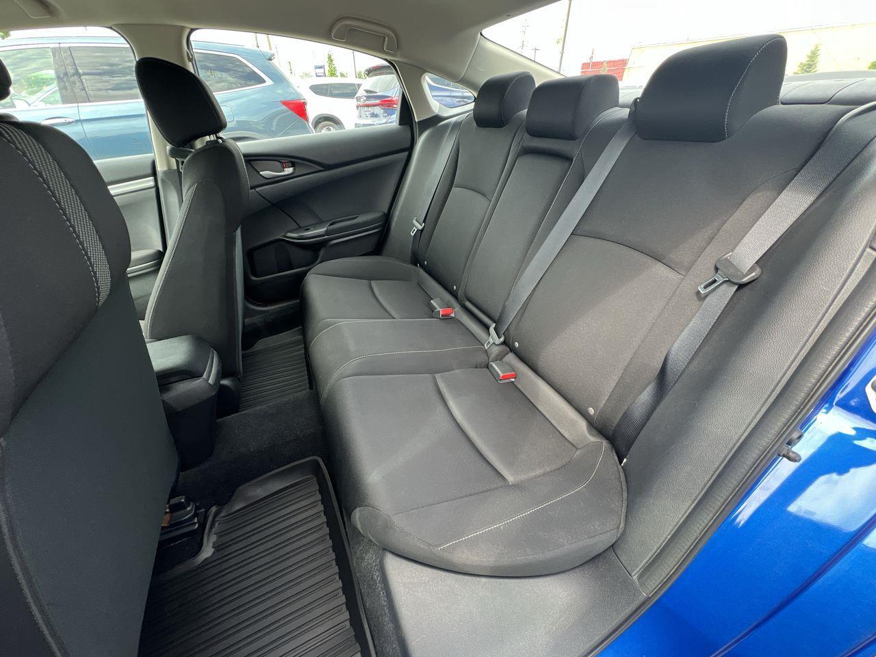 2018 Honda Civic LX APPLE CARPLAY/ANDROID AUTO, BACK UP CAM, HEATED SEATS, CRUISE CONTROL!! Photo