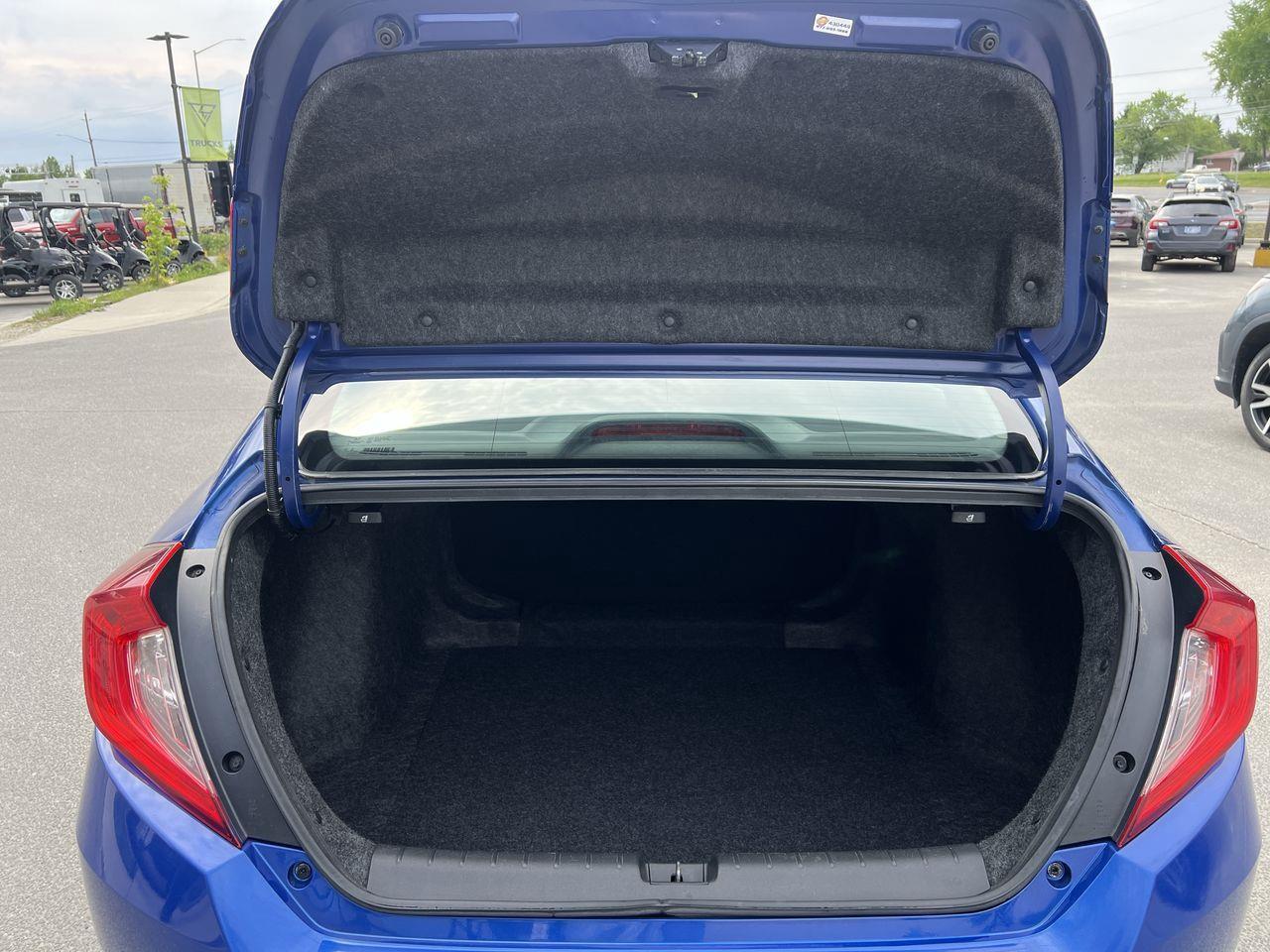 2018 Honda Civic LX APPLE CARPLAY/ANDROID AUTO, BACK UP CAM, HEATED SEATS, CRUISE CONTROL!! Photo