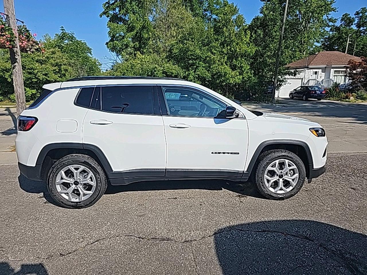 2025 Jeep Compass NORTH Photo4