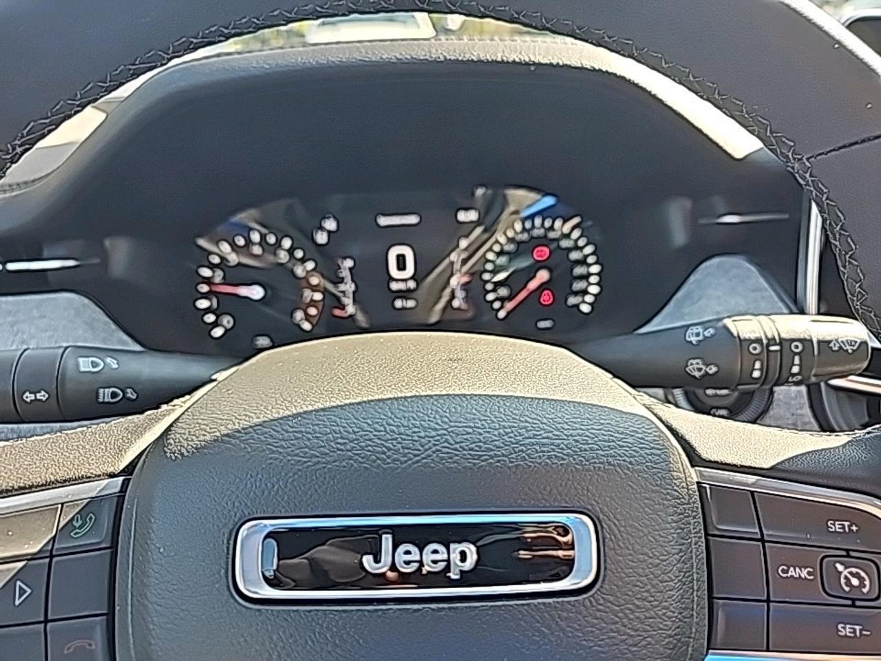 2025 Jeep Compass NORTH Photo