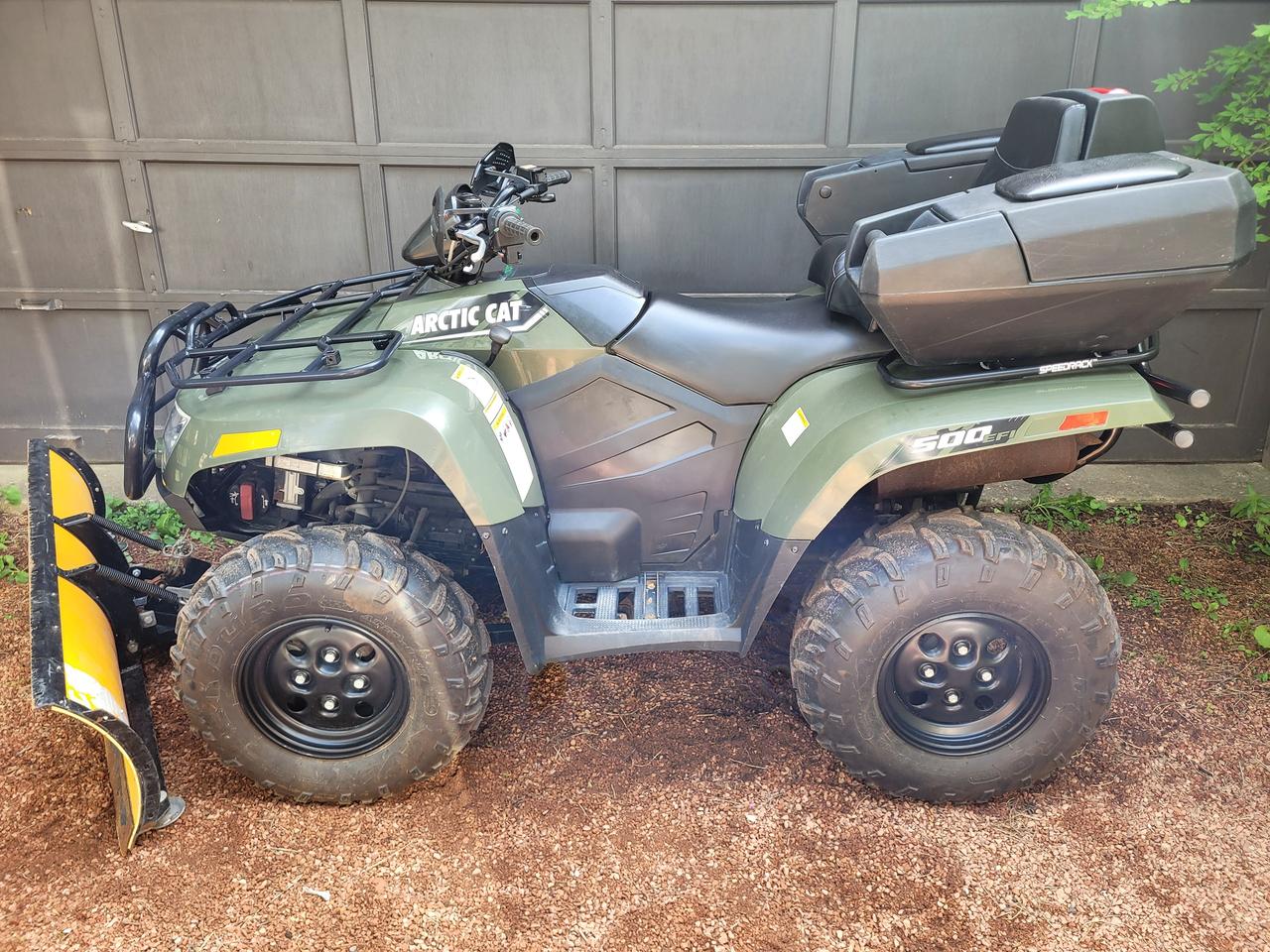 <p>One Owner, Financing Available & Trade-ins Welcome!</p><p>A/C Front Brush Gaurd & Rear Bumper</p><p>WARN 3000lb Winch</p><p>Heated Hand Grips</p><p>A/C Hand Gaurds</p><p>60 Plow Assembly and KIMPEX Outback Trunk available for an additional $671.</p><div class=WaaZC style=color: #001d35; font-family: Google Sans, Arial, sans-serif; font-size: 18px; background-color: #ffffff;><div class=rPeykc style=margin: 0px 0px 20px; hyphens: auto; data-hveid=CDwQAQ data-ved=2ahUKEwicpY-Xv6GOAxWGD1kFHUoYK0YQo_EKegQIPBAB><span data-huuid=8385051453057914172>The 2016 Arctic Cat 500 EFI is a&nbsp;<mark class=QVRyCf style=background-image: linear-gradient(90deg, #d3e3fd 50%, rgba(0, 0, 0, 0) 50%); background-position: 75% 0px; background-size: 200% 100%; background-repeat: no-repeat; background-attachment: scroll; background-origin: padding-box; background-clip: border-box; border-radius: 4px; padding: 0px 2px; animation: 0.75s cubic-bezier(0.05, 0.7, 0.1, 1) 0.25s 1 normal forwards running highlight-animation;>mid-size ATV known for its rideability and features found in larger models, including fully independent suspension and a durable 2-inch receiver hitch</mark>.&nbsp;</span><span data-huuid=8385051453057913773><span data-huuid=8385051453057913773>Its equipped with a 443cc engine and offers both 2WD and 4WD with front differential lock.<span class=pjBG2e data-cid=7efb29ea-c64a-4be1-a677-5862a4435e20><span class=UV3uM style=text-wrap-mode: nowrap;>&nbsp;</span></span></span></span><div class=NPrrbc style=margin-right: 6px; display: inline-flex; data-cid=7efb29ea-c64a-4be1-a677-5862a4435e20 data-uuids=8385051453057914172,8385051453057913773><div class=BMebGe btku5b fCrZyc LwdV0e FR7ZSc OJeuxf style=display: inline-flex !important; vertical-align: middle; cursor: pointer; outline: 0px; -webkit-tap-highlight-color: transparent; color: #0b57d0; tabindex=0 role=button aria-label=View related links data-hveid=CDgQAQ data-ved=2ahUKEwicpY-Xv6GOAxWGD1kFHUoYK0YQ3fYKegQIOBAB><div class=niO4u style=display: flex; -webkit-box-pack: center; justify-content: center; position: relative; -webkit-box-align: stretch; align-items: stretch; width: 28px; background-color: #e5edff !important; border-radius: 9999px; margin: 0px auto; outline: transparent solid 1px; outline-offset: -1px; height: 20px; min-height: 20px;><div class=kHtcsd style=display: flex; -webkit-box-align: center; align-items: center; -webkit-box-pack: center; justify-content: center; width: 28px; border-radius: 9999px; height: 20px;>&nbsp;</div></div></div></div></div></div><div class=WaaZC style=color: #001d35; font-family: Google Sans, Arial, sans-serif; font-size: 18px; background-color: #ffffff;><div class=rPeykc style=margin: 10px 0px 20px; data-hveid=CBsQAQ data-ved=2ahUKEwicpY-Xv6GOAxWGD1kFHUoYK0YQo_EKegQIGxAB><span data-huuid=8385051453057916672>Heres a more detailed look:</span></div></div><div class=WaaZC style=color: #001d35; font-family: Google Sans, Arial, sans-serif; font-size: 18px; background-color: #ffffff;><div class=rPeykc pyPiTc style=margin: 20px 0px 10px; letter-spacing: 0px; line-height: 26px; data-hveid=CCMQAQ data-ved=2ahUKEwicpY-Xv6GOAxWGD1kFHUoYK0YQo_EKegQIIxAB><span data-huuid=8385051453057915874>Key Features:</span></div></div><div class=WaaZC style=color: #001d35; font-family: Google Sans, Arial, sans-serif; font-size: 18px; background-color: #ffffff;><ul style=margin: 10px 0px 20px; padding: 0px 0px 0px 24px; font-size: 16px; line-height: 22px; data-hveid=CCoQAQ data-ved=2ahUKEwicpY-Xv6GOAxWGD1kFHUoYK0YQm_YKegQIKhAB><ul style=margin: 10px 0px 20px; padding: 0px 0px 0px 24px; font-size: 16px; line-height: 22px; data-hveid=CCoQAQ data-ved=2ahUKEwicpY-Xv6GOAxWGD1kFHUoYK0YQm_YKegQIKhAB><li style=margin: 0px 0px 8px; padding: 0px 0px 0px 4px; list-style: inherit;><span data-huuid=8385051453057914677><strong>Engine:</strong>&nbsp;</span><span data-huuid=8385051453057914278>443cc single-cylinder, liquid-cooled, fuel-injected engine.</span></li><li style=margin: 0px 0px 8px; padding: 0px 0px 0px 4px; list-style: inherit;><span data-huuid=8385051453057913480><strong>Transmission:</strong>&nbsp;</span><span data-huuid=8385051453057913081>Continuously variable (CVT) automatic transmission with shift-on-the-fly 4WD and front differential lock.</span></li></ul></ul><div id=XuNmaJz-Koaf5NoPyrCssQQ__52 class=bsmXxe style=display: contents;><ul><li style=margin: 0px 0px 8px; padding: 0px 0px 0px 4px; list-style: inherit;><span data-huuid=8385051453057916379><strong>Suspension:</strong>&nbsp;</span><span data-huuid=8385051453057915980>Fully independent suspension front and rear.</span></li></ul></div><div id=XuNmaJz-Koaf5NoPyrCssQQ__55 class=bsmXxe style=display: contents;><ul><li style=margin: 0px 0px 8px; padding: 0px 0px 0px 4px; list-style: inherit;><span data-huuid=8385051453057915182><strong>Brakes:</strong>&nbsp;</span><span data-huuid=8385051453057914783>Disc brakes front and rear.</span></li></ul></div><div id=XuNmaJz-Koaf5NoPyrCssQQ__58 class=bsmXxe style=display: contents;><ul><li style=margin: 0px 0px 8px; padding: 0px 0px 0px 4px; list-style: inherit;><span data-huuid=8385051453057913985><strong>Hitch:</strong>&nbsp;</span><span data-huuid=8385051453057913586>2-inch receiver hitch with 1050 lb towing capacity.</span></li></ul></div><div id=XuNmaJz-Koaf5NoPyrCssQQ__61 class=bsmXxe style=display: contents;><ul><li style=margin: 0px 0px 8px; padding: 0px 0px 0px 4px; list-style: inherit;><span data-huuid=8385051453057916884><strong>Racks:</strong>&nbsp;</span><span data-huuid=8385051453057916485>Steel racks front and rear.</span></li></ul></div><div id=XuNmaJz-Koaf5NoPyrCssQQ__64 class=bsmXxe style=display: contents;><ul><li style=margin: 0px 0px 8px; padding: 0px 0px 0px 4px; list-style: inherit;><span data-huuid=8385051453057915687><strong>Tires:</strong>&nbsp;</span><span data-huuid=8385051453057915288>25-inch Duro tires.</span></li></ul></div><div id=XuNmaJz-Koaf5NoPyrCssQQ__67 class=bsmXxe style=display: contents;><ul><li style=margin: 0px; padding: 0px 0px 0px 4px; list-style: inherit;><span data-huuid=8385051453057914490><strong>Other:</strong>&nbsp;</span><span data-huuid=8385051453057914091><span data-huuid=8385051453057914091>Full floorboards, stainless braided brake lines.<span class=pjBG2e data-cid=f504868c-e615-44d5-b9d6-ce8fb3df897e><span class=UV3uM style=text-wrap-mode: nowrap;>&nbsp;</span></span></span></span><div class=NPrrbc style=margin-right: 6px; display: inline-flex; data-cid=f504868c-e615-44d5-b9d6-ce8fb3df897e data-uuids=8385051453057914677,8385051453057914278,8385051453057913480,8385051453057913081,8385051453057916379,8385051453057915980,8385051453057915182,8385051453057914783,8385051453057913985,8385051453057913586,8385051453057916884,8385051453057916485,8385051453057915687,8385051453057915288,8385051453057914490,8385051453057914091><div class=BMebGe btku5b fCrZyc LwdV0e FR7ZSc OJeuxf style=display: inline-flex !important; vertical-align: middle; cursor: pointer; outline: 0px; -webkit-tap-highlight-color: transparent; color: #0b57d0; tabindex=0 role=button aria-label=View related links data-hveid=CJEBEAE data-ved=2ahUKEwicpY-Xv6GOAxWGD1kFHUoYK0YQ3fYKegUIkQEQAQ><div class=niO4u style=display: flex; -webkit-box-pack: center; justify-content: center; position: relative; -webkit-box-align: stretch; align-items: stretch; width: 28px; background-color: #e5edff !important; border-radius: 9999px; margin: 0px auto; outline: transparent solid 1px; outline-offset: -1px; height: 20px; min-height: 20px;><div class=kHtcsd style=display: flex; -webkit-box-align: center; align-items: center; -webkit-box-pack: center; justify-content: center; width: 28px; border-radius: 9999px; height: 20px;>&nbsp;</div></div></div></div></li></ul></div></div><div class=WaaZC style=color: #001d35; font-family: Google Sans, Arial, sans-serif; font-size: 18px; background-color: #ffffff;><div id=XuNmaJz-Koaf5NoPyrCssQQ__90 class=bsmXxe style=display: contents;><div class=rPeykc pyPiTc style=margin: 20px 0px 10px; letter-spacing: 0px; line-height: 26px; data-hveid=CIEBEAE data-ved=2ahUKEwicpY-Xv6GOAxWGD1kFHUoYK0YQo_EKegUIgQEQAQ><span data-huuid=8385051453057913293>Value and Usability:</span></div></div></div><div class=WaaZC style=color: #001d35; font-family: Google Sans, Arial, sans-serif; font-size: 18px; background-color: #ffffff;><div id=XuNmaJz-Koaf5NoPyrCssQQ__77 class=bsmXxe style=display: contents;><div id=XuNmaJz-Koaf5NoPyrCssQQ__78 class=bsmXxe style=display: contents;><ul><li style=margin: 0px 0px 8px; padding: 0px 0px 0px 4px; list-style: inherit;><span data-huuid=8385051453057916192><span data-huuid=8385051453057916192>The 2016 Arctic Cat 500 is considered a value model, offering many features of larger, more expensive ATVs.<span class=pjBG2e data-cid=27af4fc7-1a8c-474b-aa81-9ac1fc3e1156><span class=UV3uM style=text-wrap-mode: nowrap;>&nbsp;</span></span></span></span><div class=NPrrbc style=margin-right: 6px; display: inline-flex; data-cid=27af4fc7-1a8c-474b-aa81-9ac1fc3e1156 data-uuids=8385051453057916192><div class=BMebGe btku5b fCrZyc LwdV0e FR7ZSc OJeuxf style=display: inline-flex !important; vertical-align: middle; cursor: pointer; outline: 0px; -webkit-tap-highlight-color: transparent; color: #0b57d0; tabindex=0 role=button aria-label=View related links data-hveid=CJYBEAE data-ved=2ahUKEwicpY-Xv6GOAxWGD1kFHUoYK0YQ3fYKegUIlgEQAQ><div class=niO4u style=display: flex; -webkit-box-pack: center; justify-content: center; position: relative; -webkit-box-align: stretch; align-items: stretch; width: 28px; background-color: #e5edff !important; border-radius: 9999px; margin: 0px auto; outline: transparent solid 1px; outline-offset: -1px; height: 20px; min-height: 20px;><div class=kHtcsd style=display: flex; -webkit-box-align: center; align-items: center; -webkit-box-pack: center; justify-content: center; width: 28px; border-radius: 9999px; height: 20px;>&nbsp;</div></div></div></div></li></ul></div><div id=XuNmaJz-Koaf5NoPyrCssQQ__82 class=bsmXxe style=display: contents;><ul><li style=margin: 0px 0px 8px; padding: 0px 0px 0px 4px; list-style: inherit;><span data-huuid=8385051453057915394><span data-huuid=8385051453057915394>Its suitable for both work and recreational purposes, with features like steel racks and a durable receiver hitch.<span class=pjBG2e data-cid=3a0cc226-d37e-4031-821a-33f51a638631><span class=UV3uM style=text-wrap-mode: nowrap;>&nbsp;</span></span></span></span><div class=NPrrbc style=margin-right: 6px; display: inline-flex; data-cid=3a0cc226-d37e-4031-821a-33f51a638631 data-uuids=8385051453057915394><div class=BMebGe btku5b fCrZyc LwdV0e FR7ZSc OJeuxf style=display: inline-flex !important; vertical-align: middle; cursor: pointer; outline: 0px; -webkit-tap-highlight-color: transparent; color: #0b57d0; tabindex=0 role=button aria-label=View related links data-hveid=CJcBEAE data-ved=2ahUKEwicpY-Xv6GOAxWGD1kFHUoYK0YQ3fYKegUIlwEQAQ><div class=niO4u style=display: flex; -webkit-box-pack: center; justify-content: center; position: relative; -webkit-box-align: stretch; align-items: stretch; width: 28px; background-color: #e5edff !important; border-radius: 9999px; margin: 0px auto; outline: transparent solid 1px; outline-offset: -1px; height: 20px; min-height: 20px;><div class=kHtcsd style=display: flex; -webkit-box-align: center; align-items: center; -webkit-box-pack: center; justify-content: center; width: 28px; border-radius: 9999px; height: 20px;>&nbsp;</div></div></div></div></li></ul></div><div id=XuNmaJz-Koaf5NoPyrCssQQ__86 class=bsmXxe style=display: contents;><ul><li style=margin: 0px; padding: 0px 0px 0px 4px; list-style: inherit;><span data-huuid=8385051453057914596>Its a good option for riders transitioning from farm/utility use to leisure riding.<span class=pjBG2e data-cid=95e1d4dc-8075-41da-a301-1ddf4a44d4b9><span class=UV3uM style=text-wrap-mode: nowrap;>&nbsp;</span></span></span></li></ul></div></div></div>