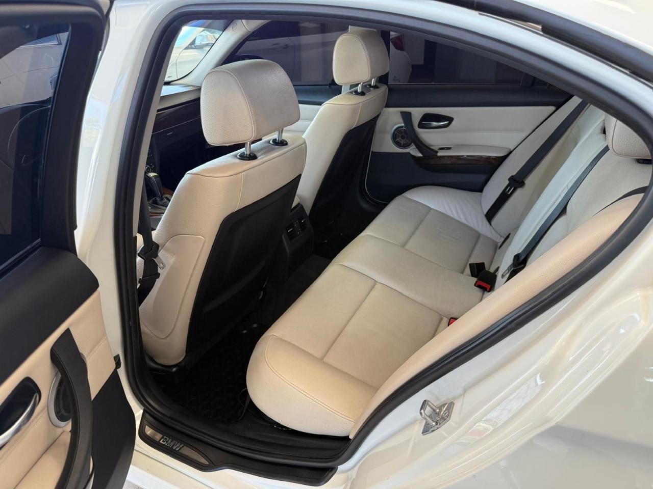 2011 BMW 3 Series 335i xDrive | ALL CREDIT ACCEPTED!! - Photo #18