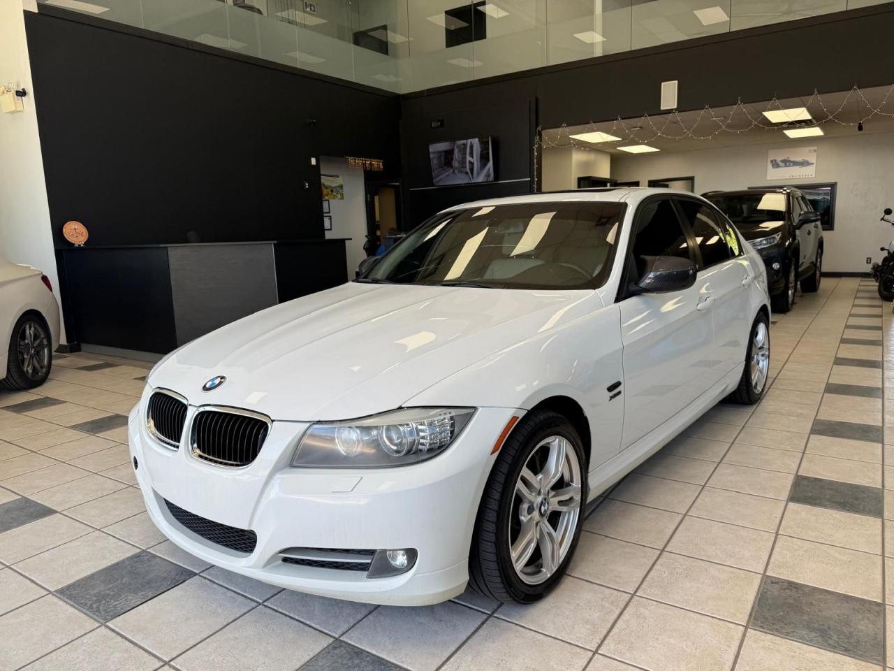 2011 BMW 3 Series 335i xDrive | ALL CREDIT ACCEPTED!! - Photo #3