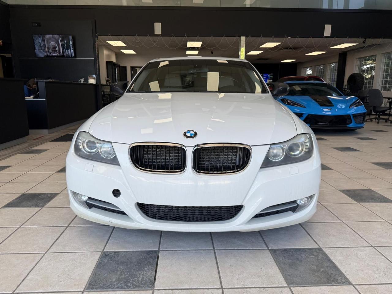 2011 BMW 3 Series 335i xDrive | ALL CREDIT ACCEPTED!! - Photo #2