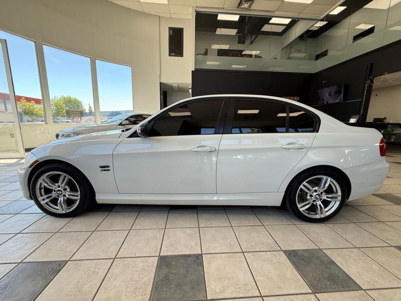 2011 BMW 3 Series 335i xDrive | ALL CREDIT ACCEPTED!! - Photo #4