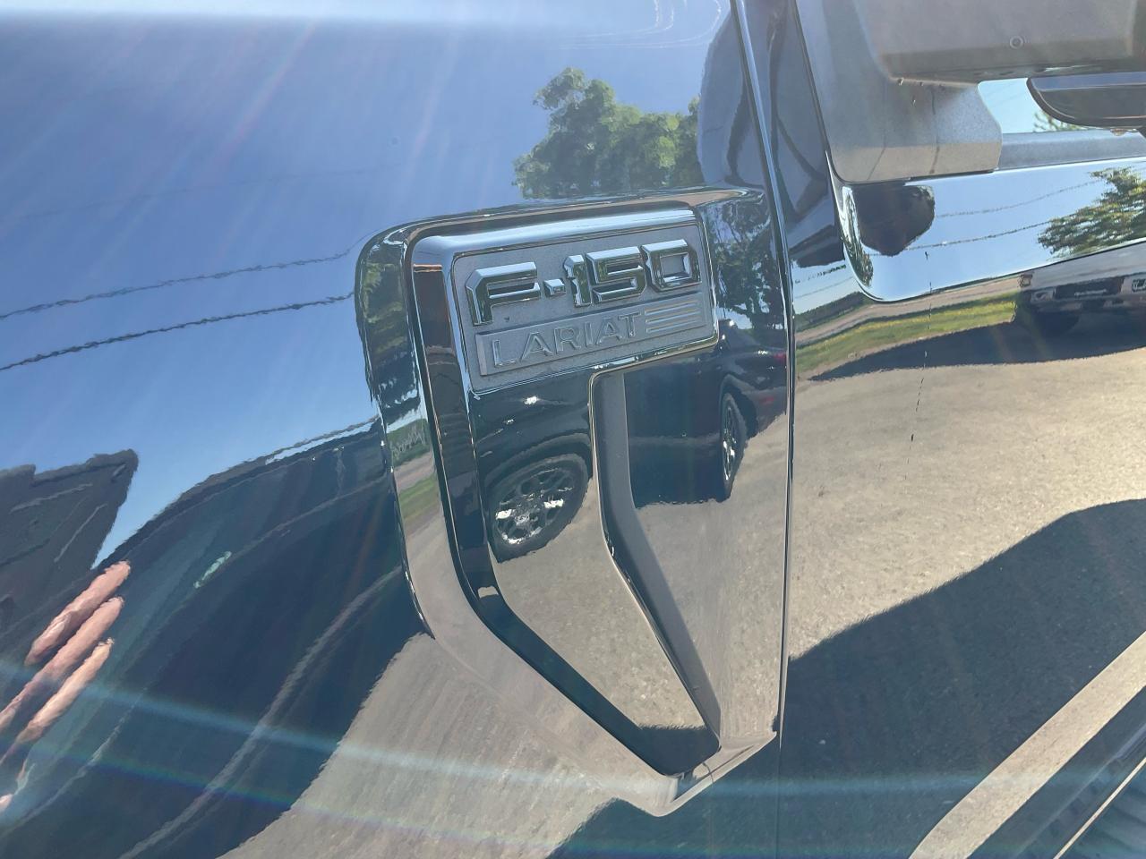 2025 Ford F-150 Lariat Photo5