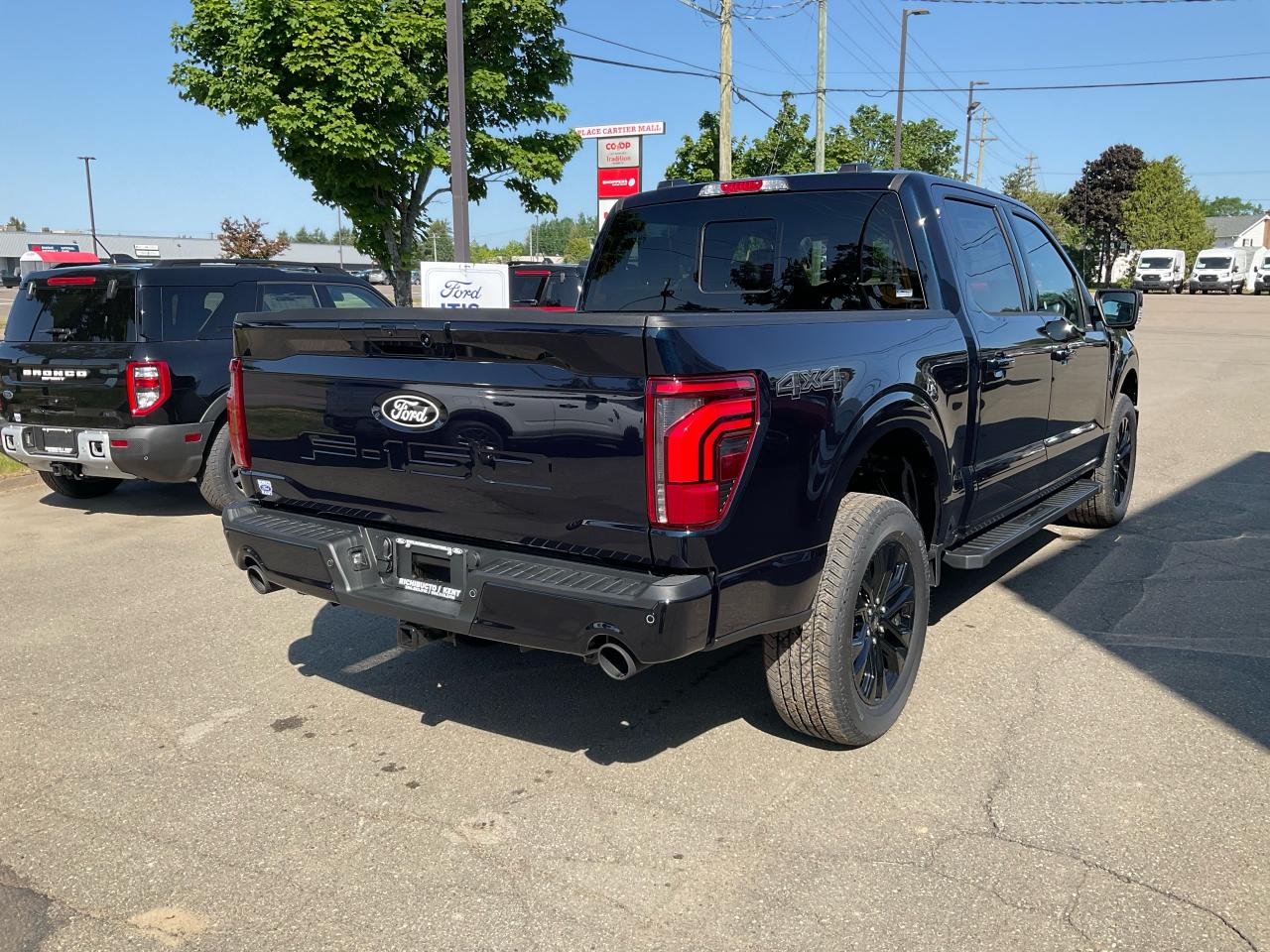 2025 Ford F-150 Lariat Photo5