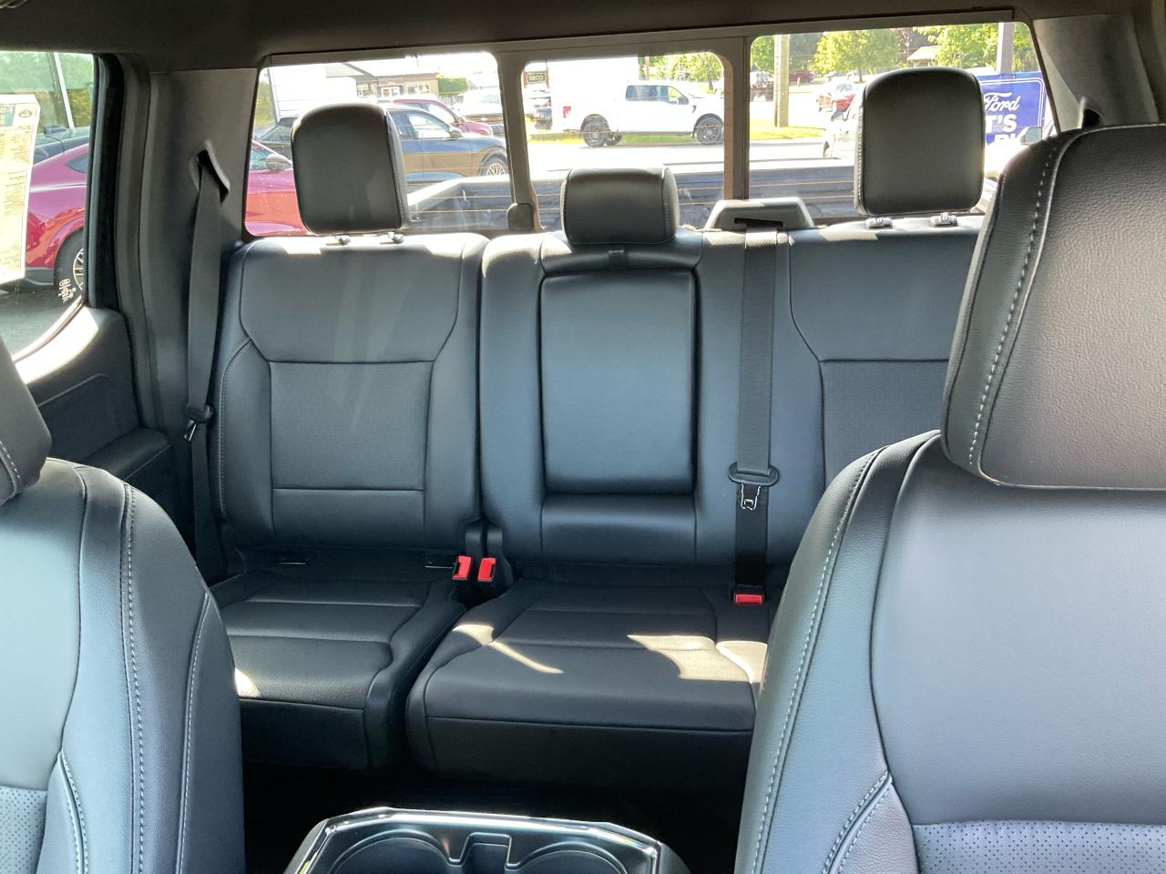2025 Ford F-150 Lariat Photo5
