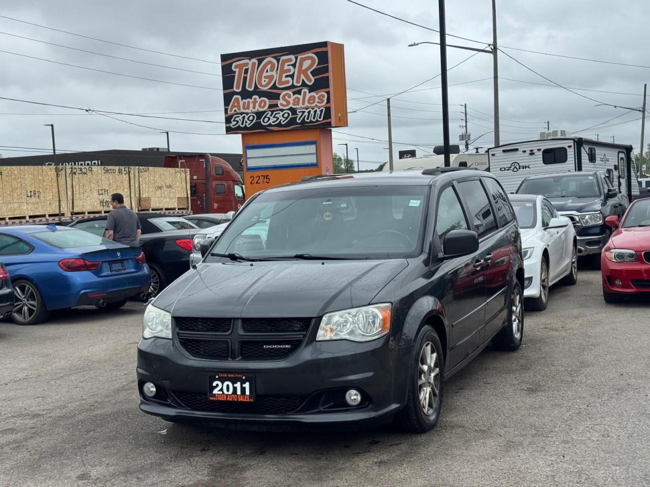 2011 Dodge Grand Caravan AS IS, R/T, LOADED, RUNS GOOD