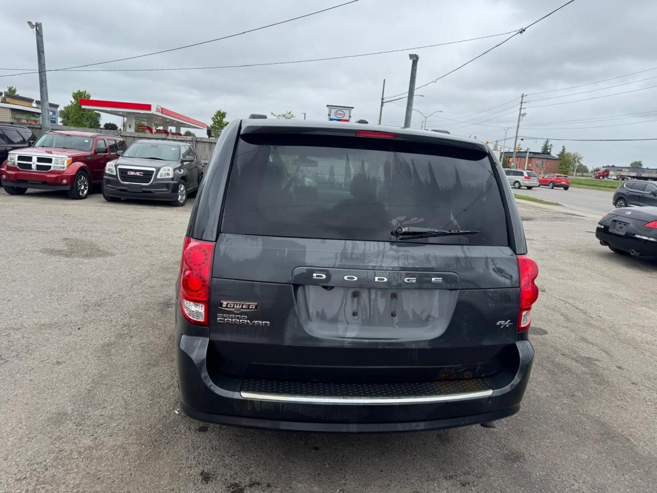 2011 Dodge Grand Caravan AS IS, R/T, LOADED, RUNS GOOD - Photo #4