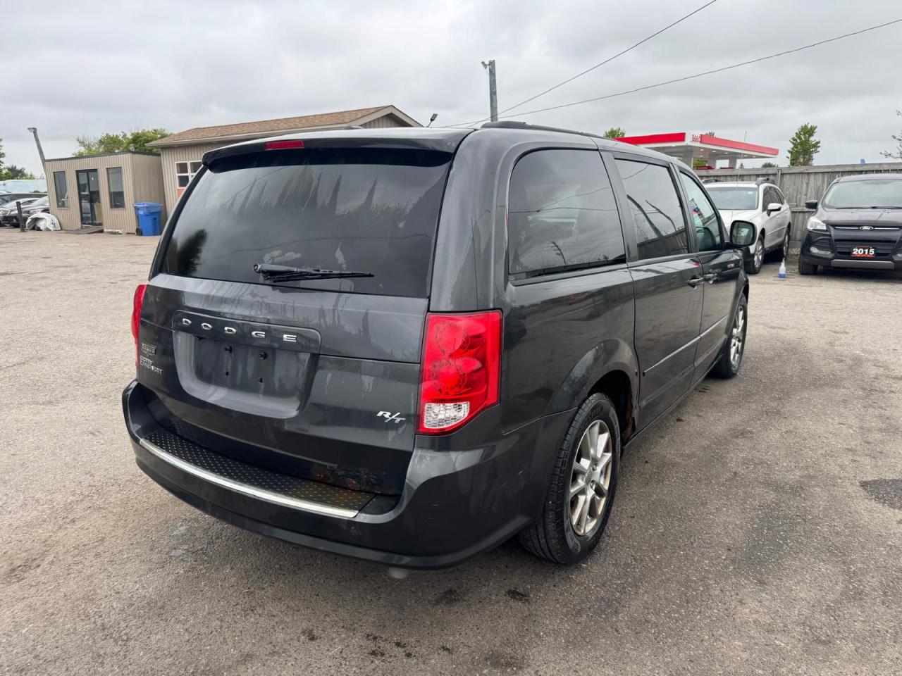 2011 Dodge Grand Caravan AS IS, R/T, LOADED, RUNS GOOD - Photo #5