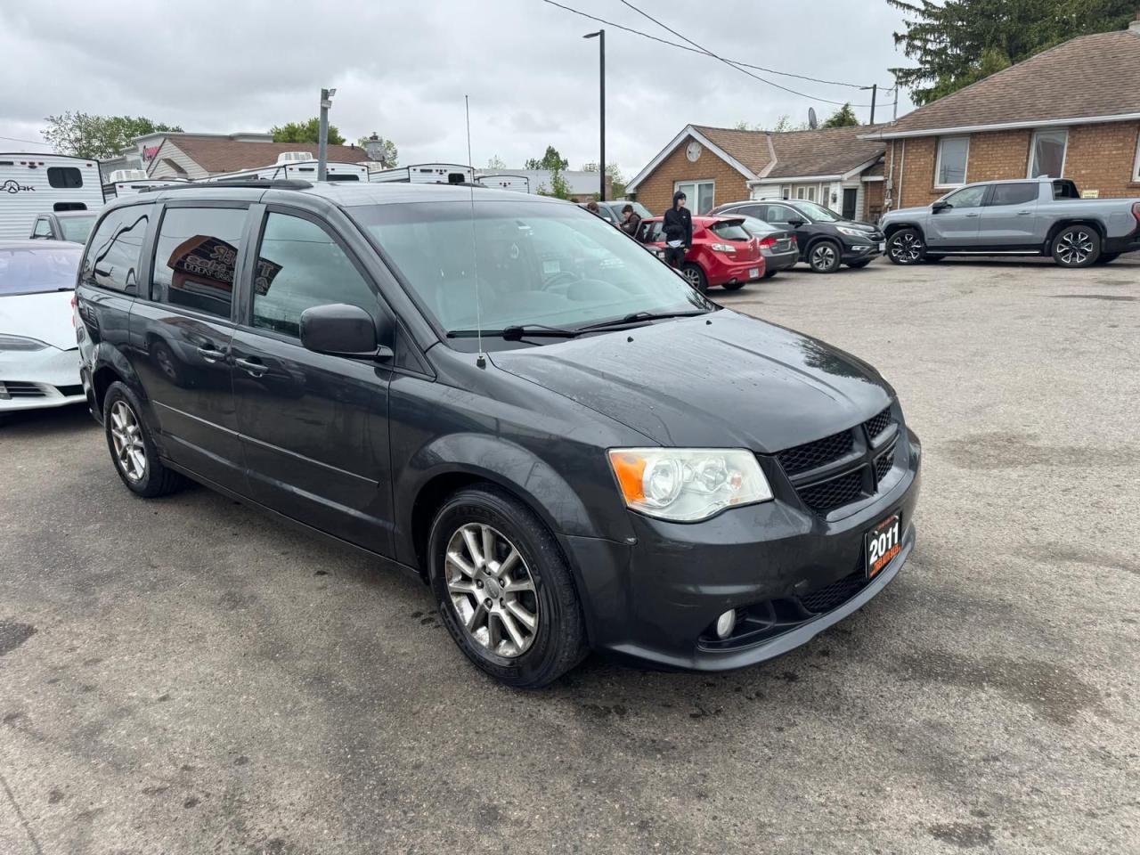 2011 Dodge Grand Caravan AS IS, R/T, LOADED, RUNS GOOD - Photo #7