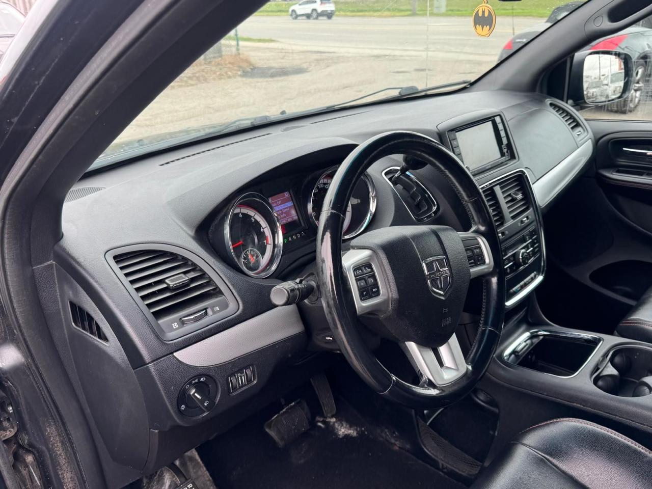2011 Dodge Grand Caravan AS IS, R/T, LOADED, RUNS GOOD - Photo #15