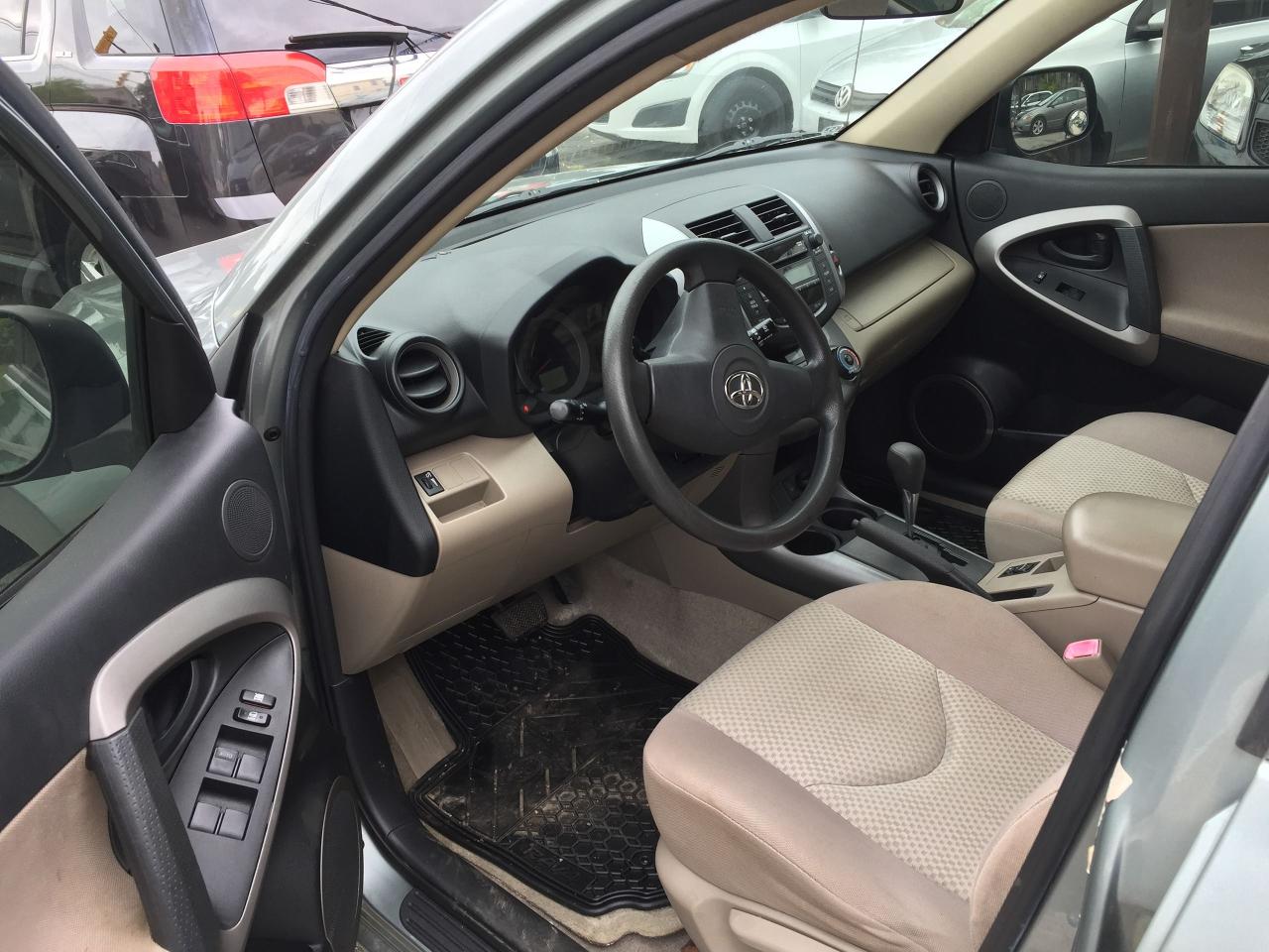 2007 Toyota RAV4 Well Maintained, Michelin Tires - Photo #2