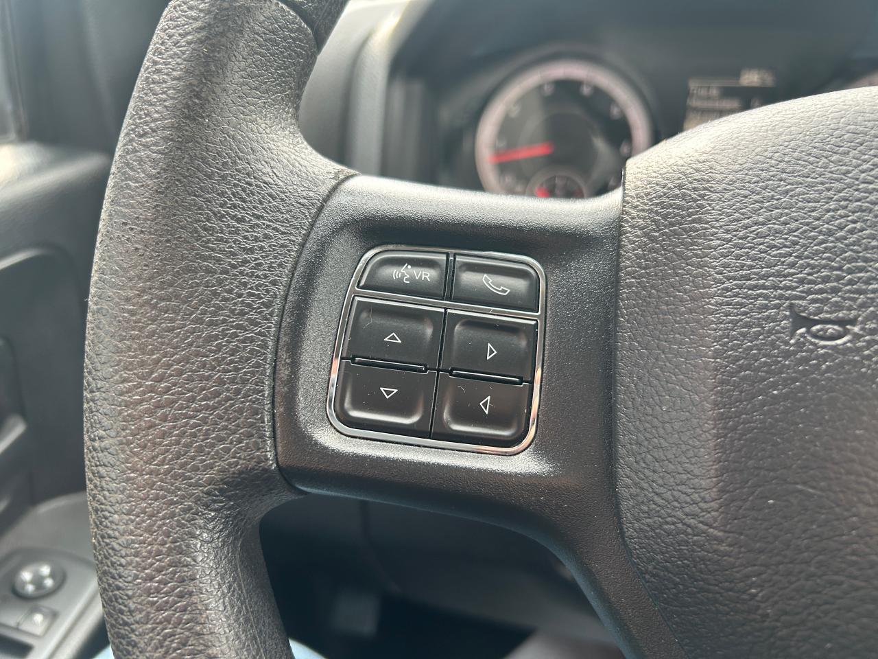 2019 RAM 1500 Classic EXPRESS - Photo #17