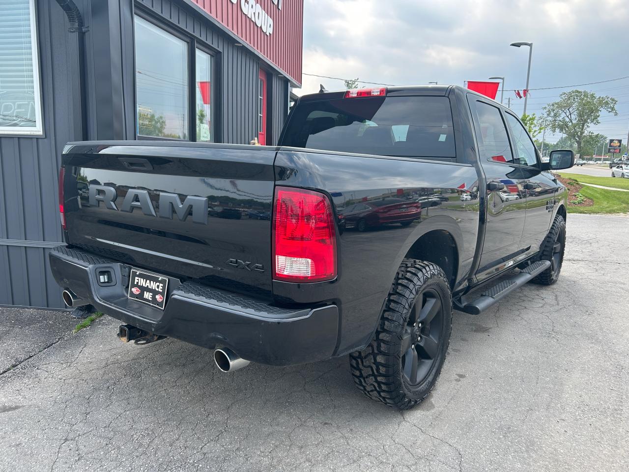 2019 RAM 1500 Classic EXPRESS - Photo #3