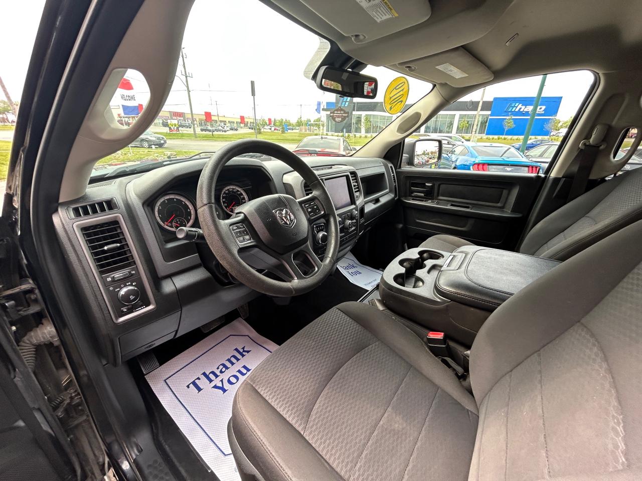2019 RAM 1500 Classic EXPRESS - Photo #6
