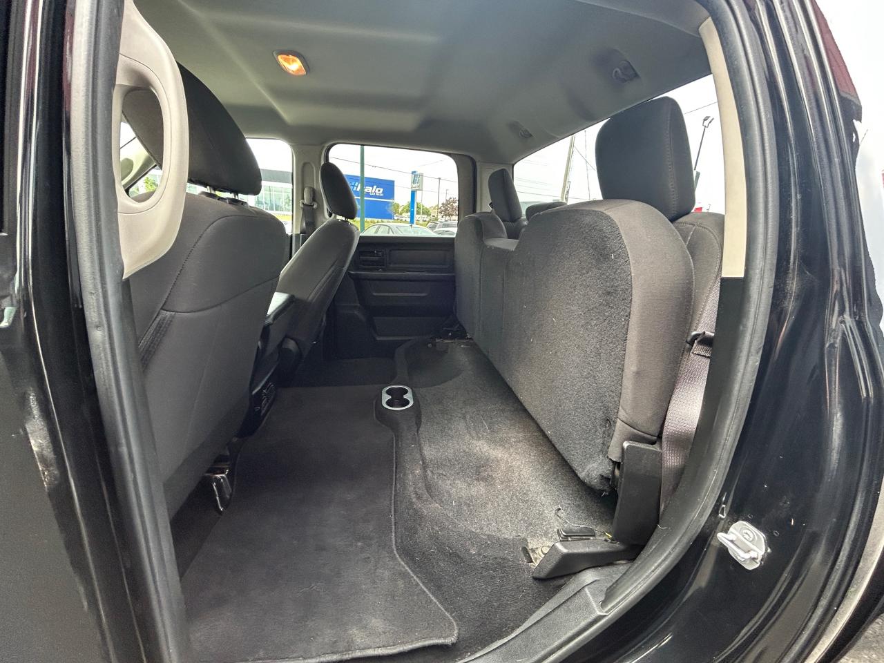 2019 RAM 1500 Classic EXPRESS - Photo #8