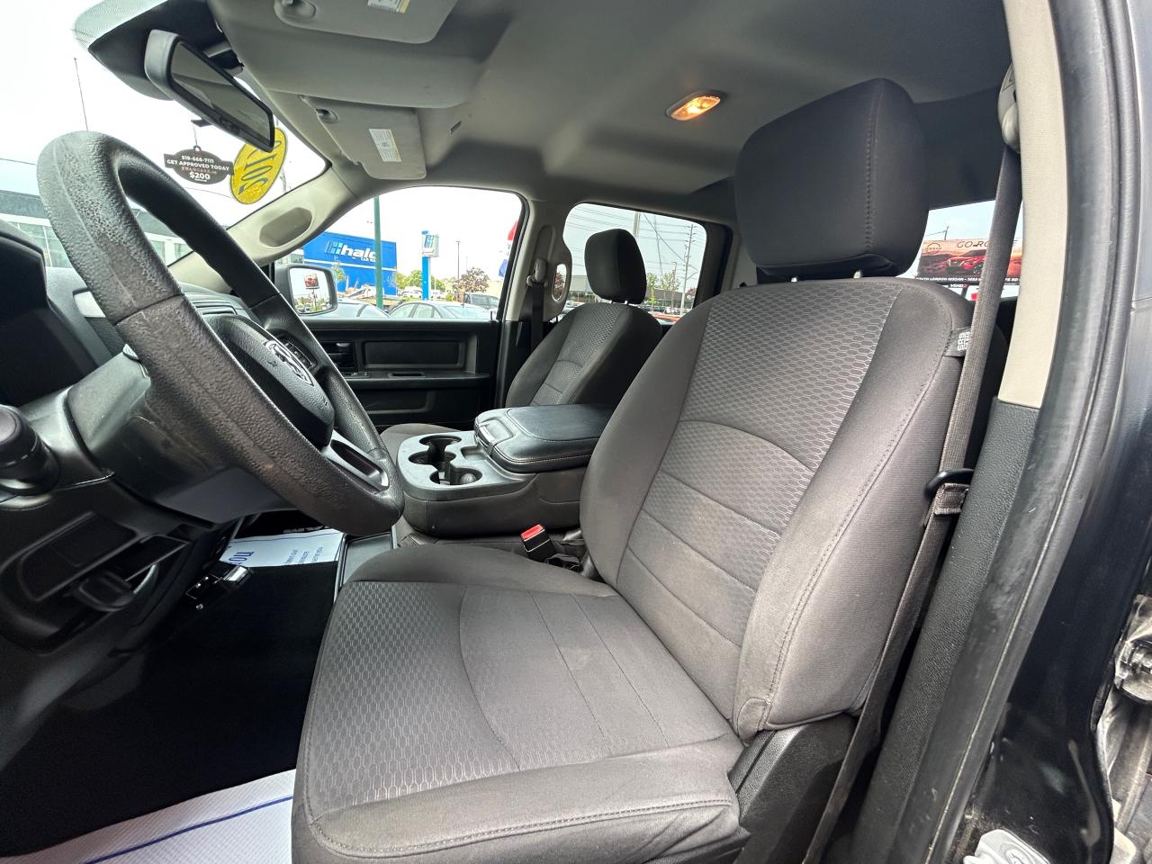 2019 RAM 1500 Classic EXPRESS - Photo #9