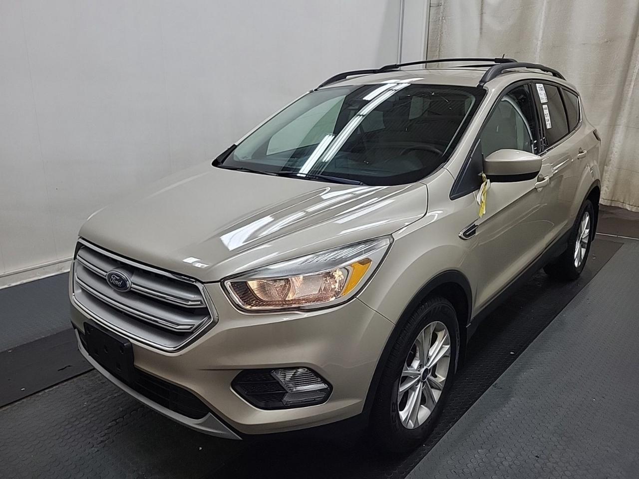 Used 2018 Ford Escape SE AWD / Navi / Htd Seats / Dual Climate for sale in Mississauga, ON