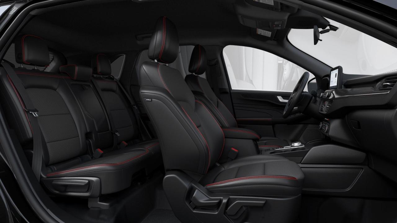 2025 Ford Escape ST-Line AWD Photo5