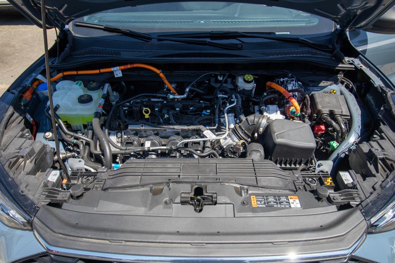 2025 Ford Escape ST-LINE FWD Photo5