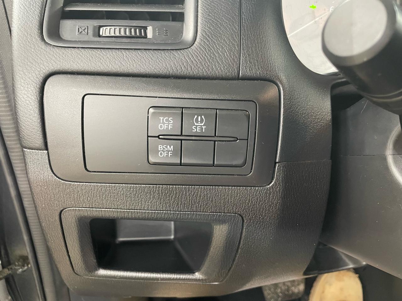 2015 Mazda CX-5 FWD 4dr Auto GS Photo12