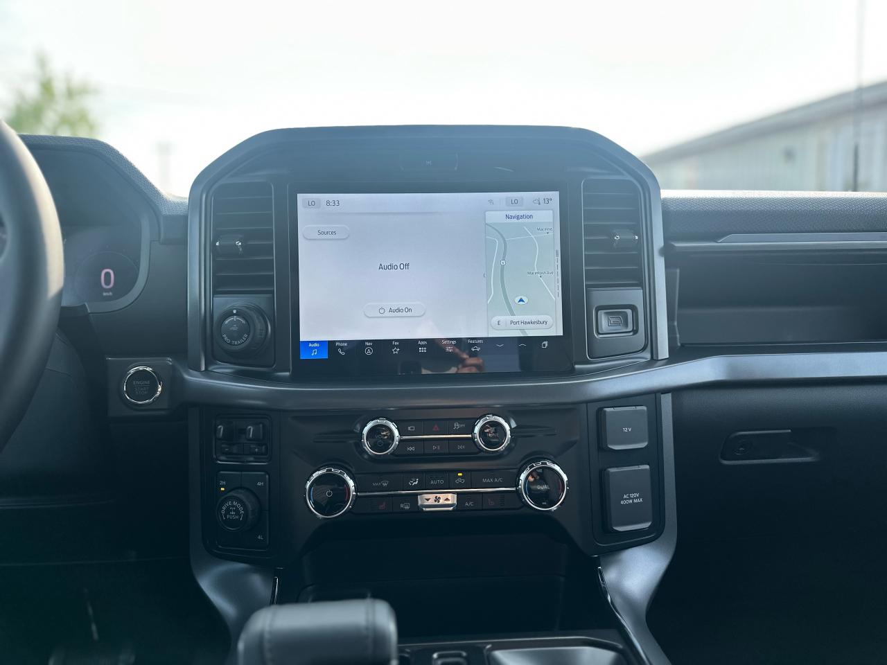 2025 Ford F-150 XLT 4WD SuperCrew 5.5' Box Photo5