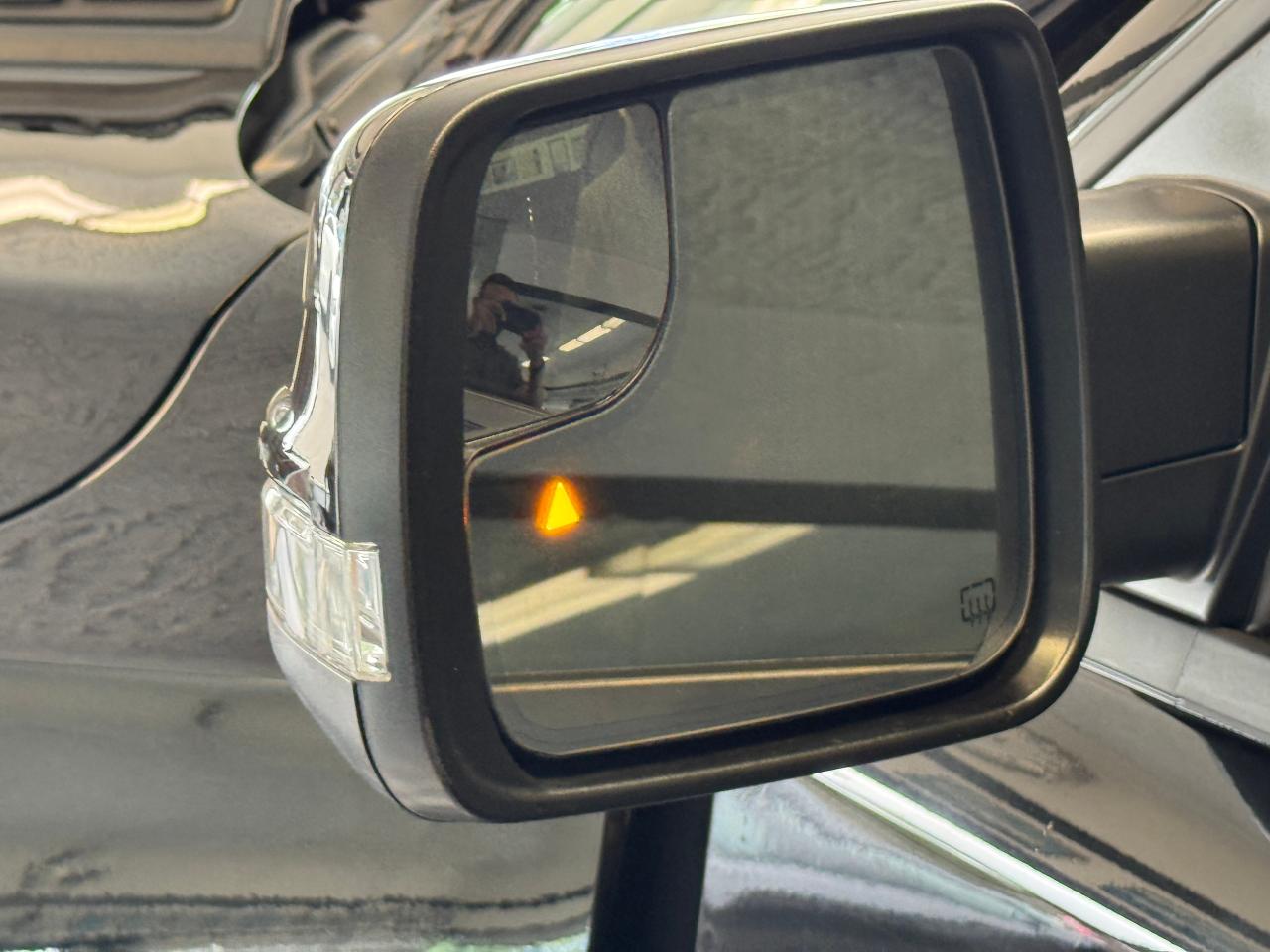 2020 RAM 1500 Laramie+Roof+Adaptive Cruise+NewTires+CLEAN CARFAX - Photo #7