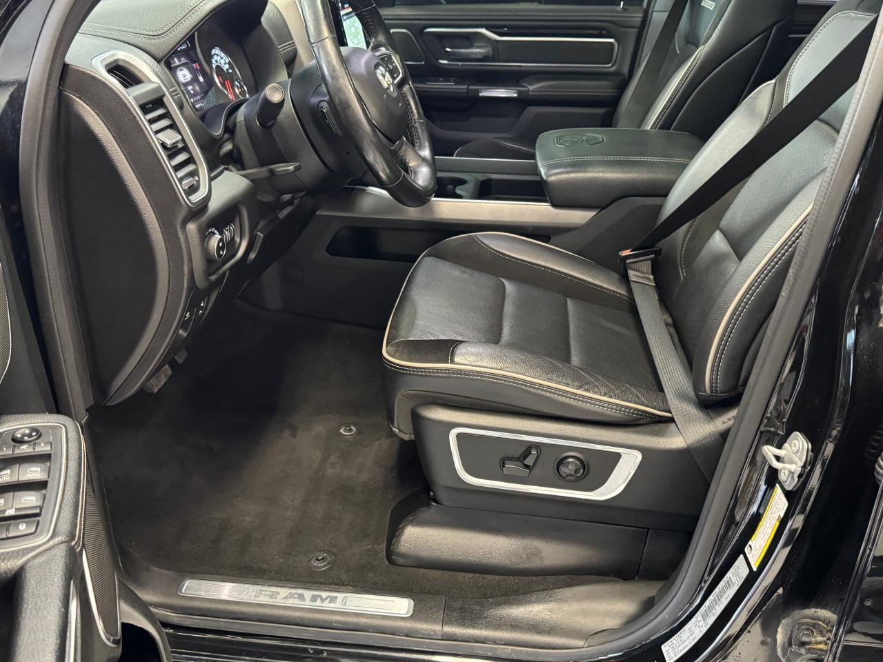 2020 RAM 1500 Laramie+Roof+Adaptive Cruise+NewTires+CLEAN CARFAX Photo25