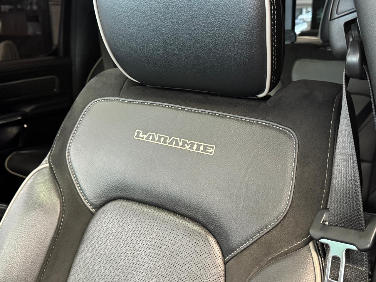 2020 RAM 1500 Laramie+Roof+Adaptive Cruise+NewTires+CLEAN CARFAX Photo5