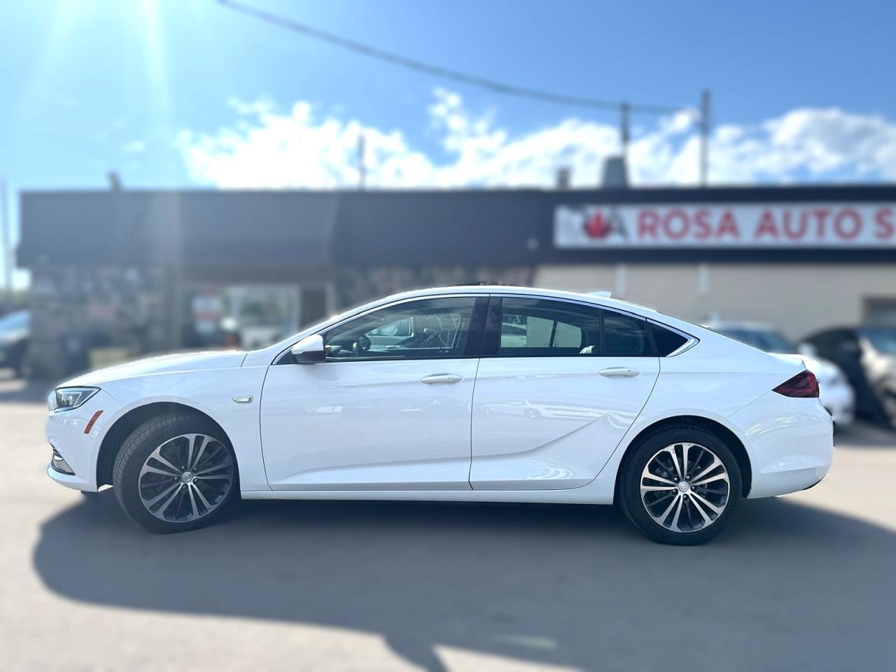 2019 Buick Regal ESSENCE AWD LOW KM NO ACCIDENT SUNROOF LEATHER NAV - Photo #4