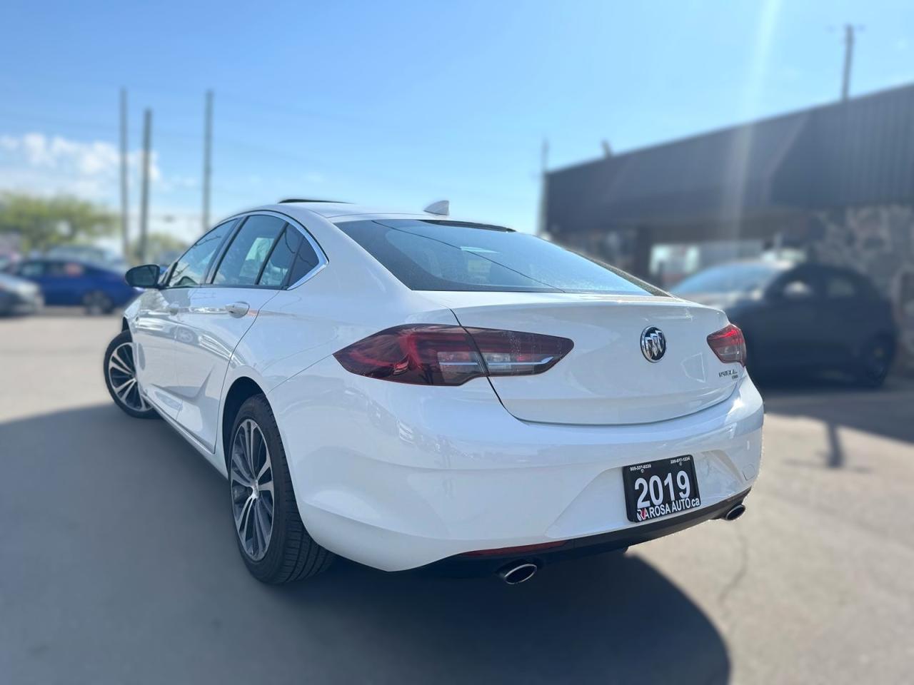 2019 Buick Regal ESSENCE AWD LOW KM NO ACCIDENT SUNROOF LEATHER NAV - Photo #5