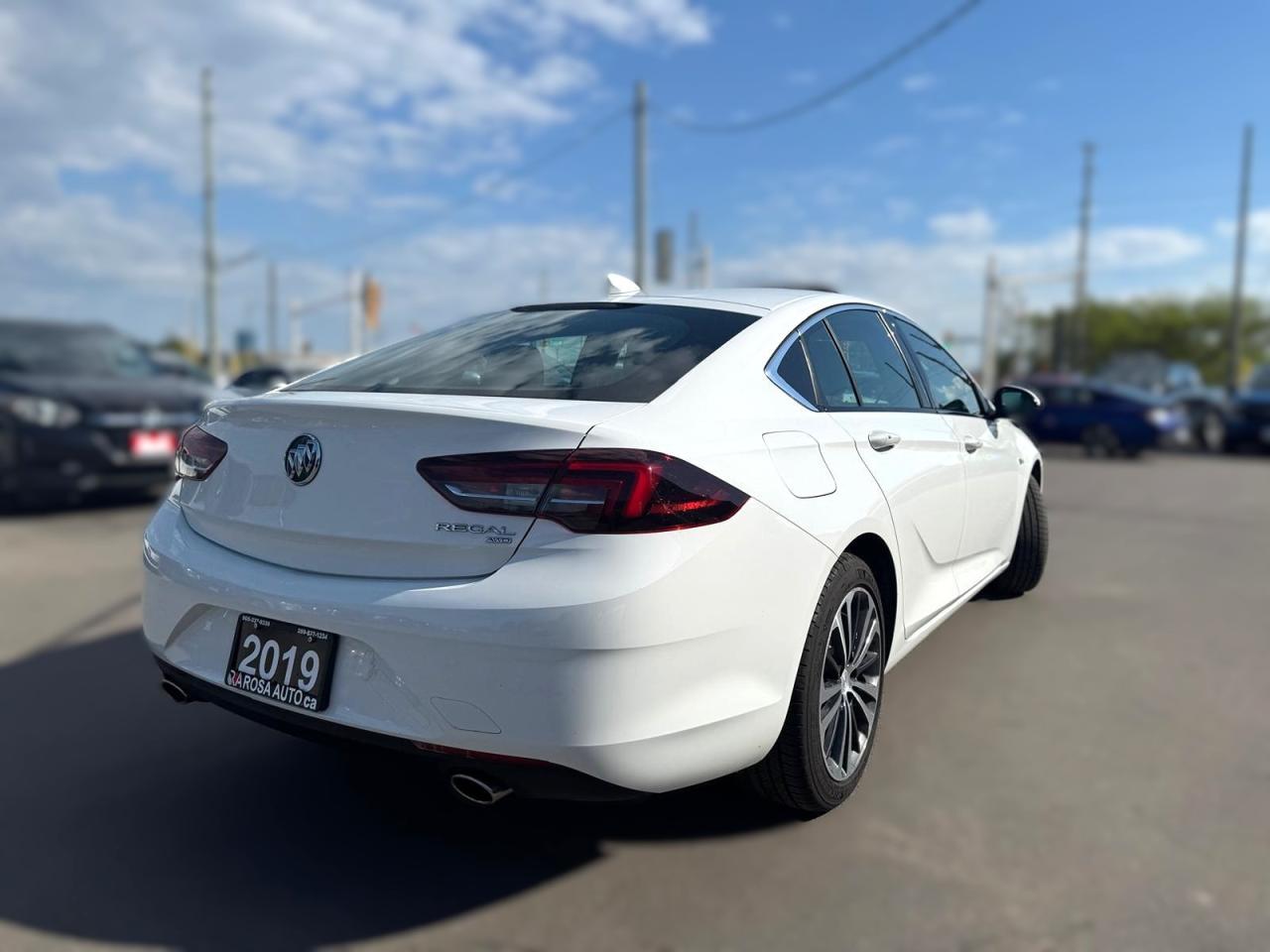 2019 Buick Regal ESSENCE AWD LOW KM NO ACCIDENT SUNROOF LEATHER NAV - Photo #8