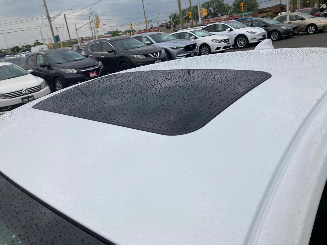 2019 Buick Regal ESSENCE AWD LOW KM NO ACCIDENT SUNROOF LEATHER NAV - Photo #16