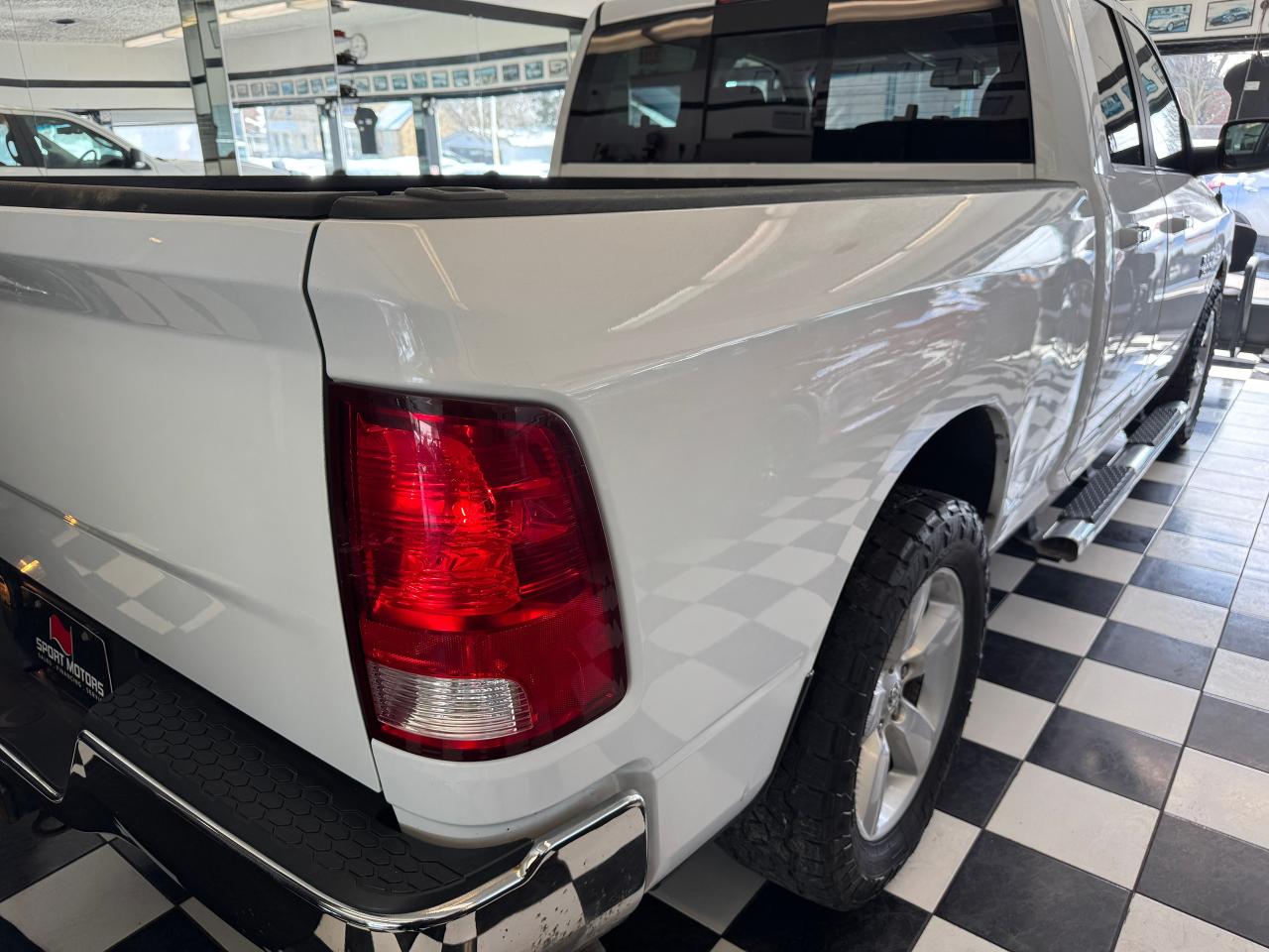 2017 RAM 1500 2WD Quad Cab SLT+A/C+Camera Photo36