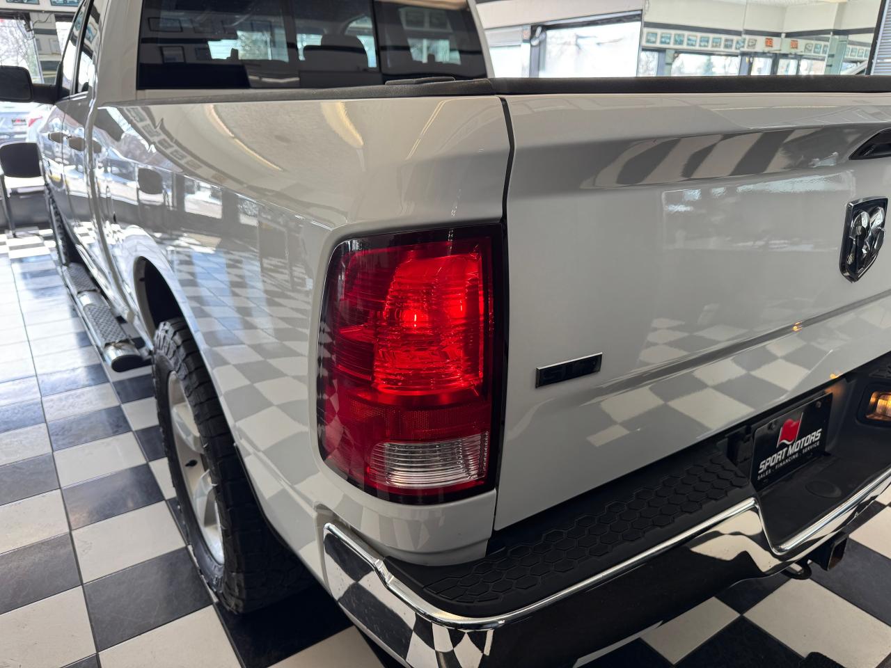 2017 RAM 1500 2WD Quad Cab SLT+A/C+Camera Photo35